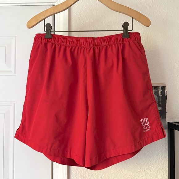 TOPO DESIGNS red men’s athletic hiking outdoors elastic pull on shorts